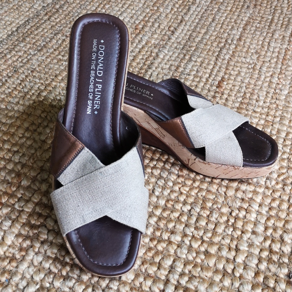 Donald J Pliner wedge-heeled slides